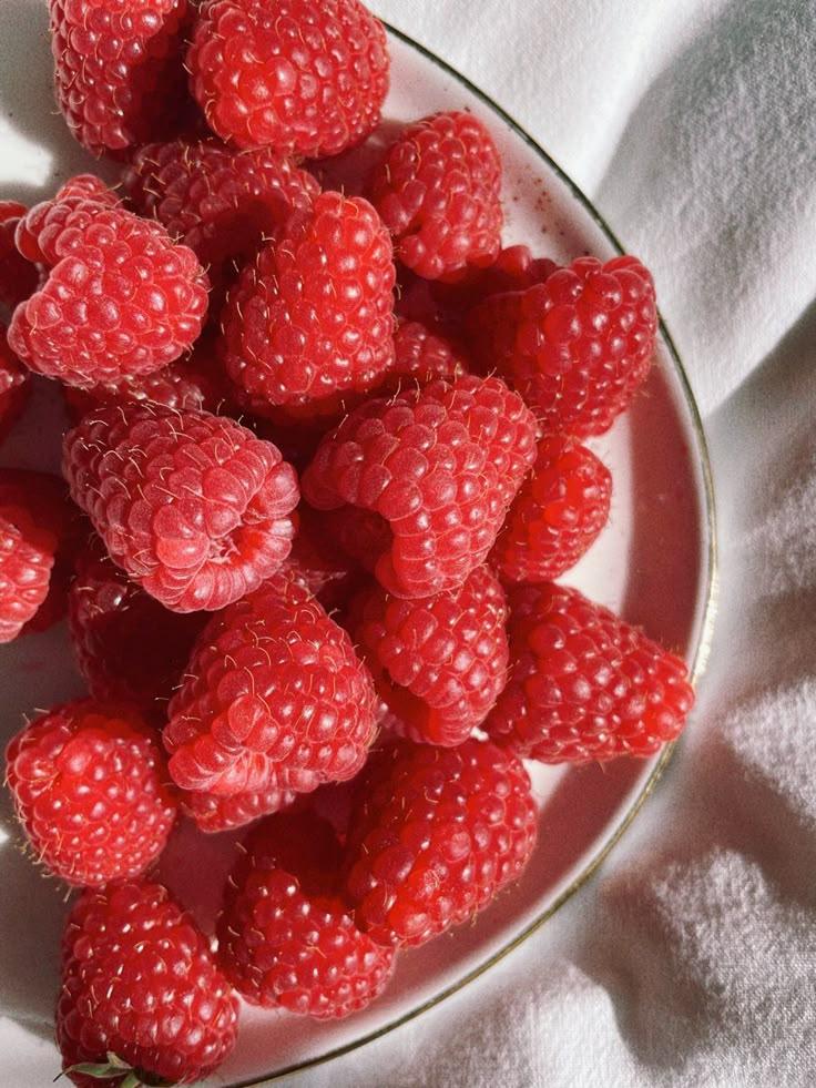 Orchard Berry Infusion: Lush Fields' Exclusive Mix
